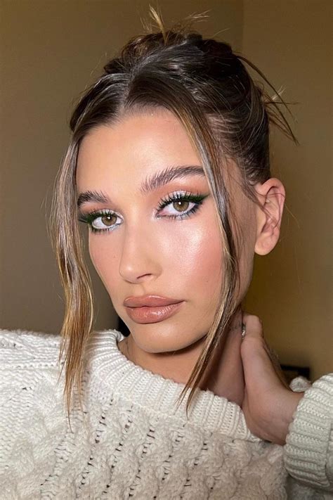 hailey bieber makeup.